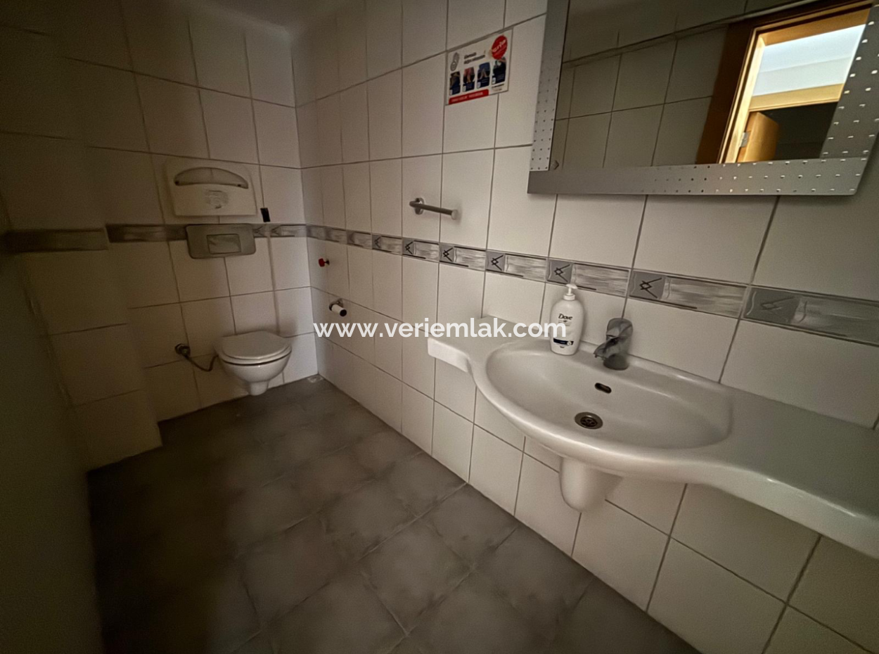 Alsancak Kıbrıs Şehitleri Caddesi Üzerinde Kiralık 100 M2 İşyeri Büro