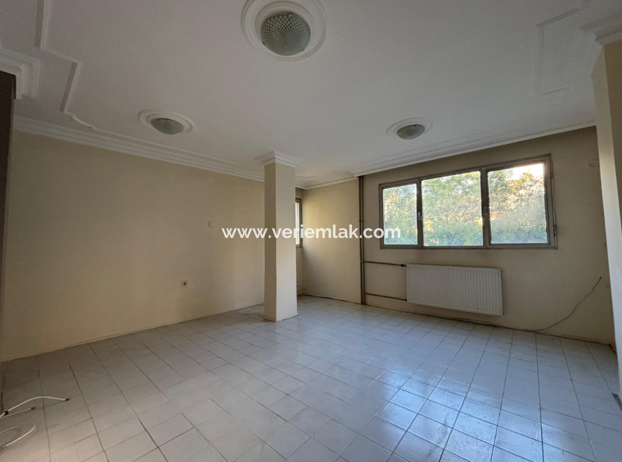 Alsancak Özel Sağlık Hastanesi Karşısı  1+1 Asansörlü Kiralık Daire!