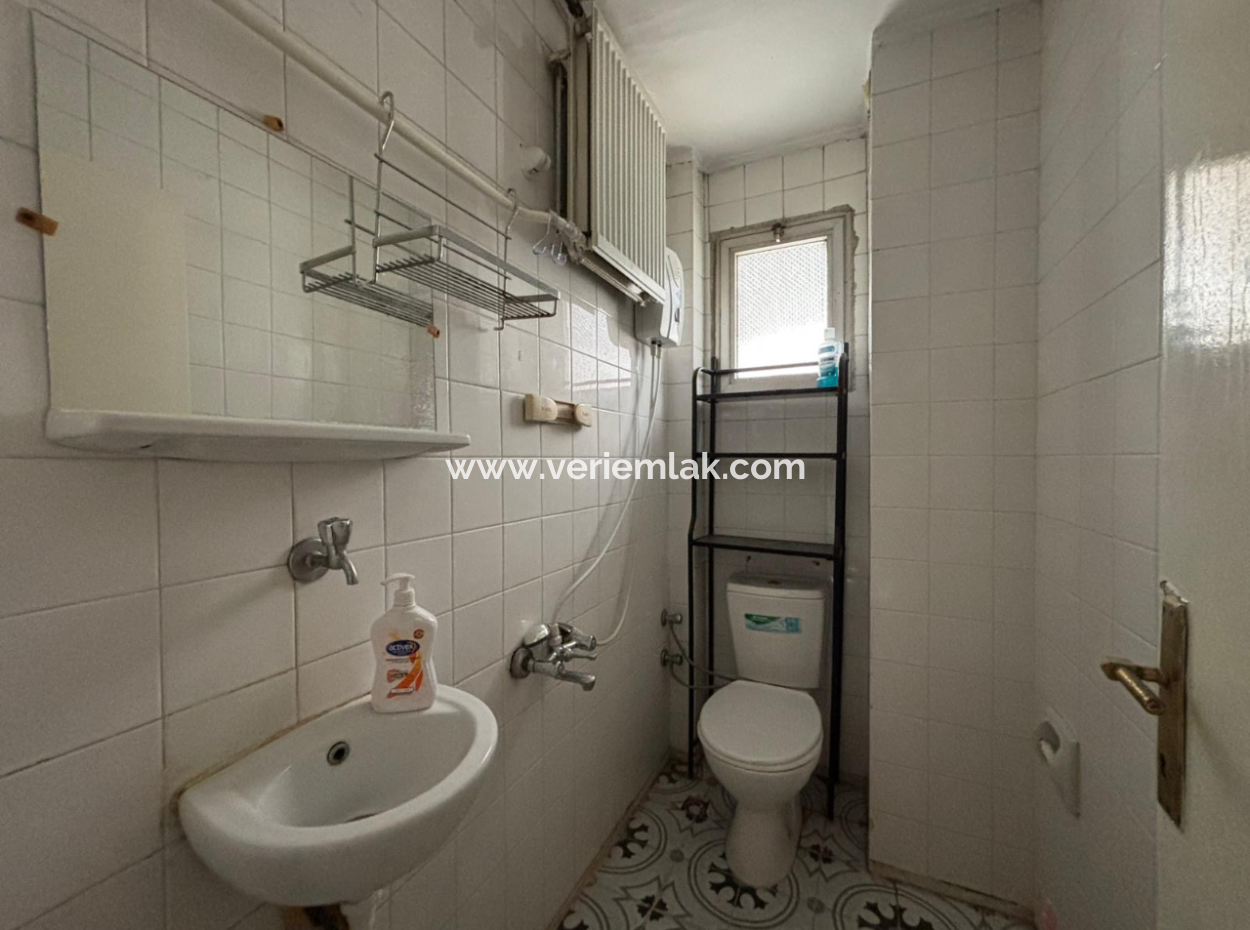 Alsancak Özel Sağlık Hastanesi Karşısı  1+1 Asansörlü Kiralık Daire!