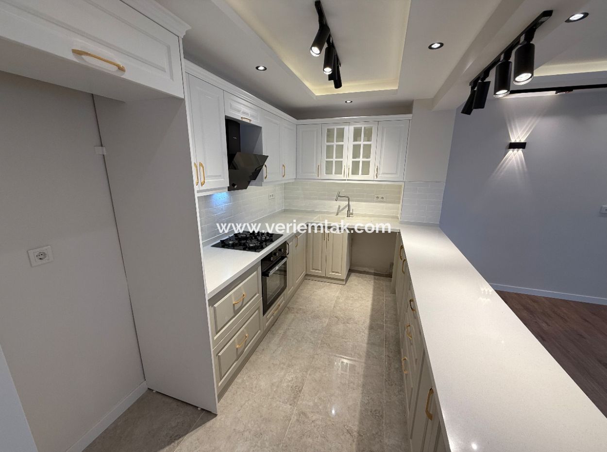 İnönü Caddesine 2.Bina'da 3+1 Full Tadilatlı Arakat Ferah Daire