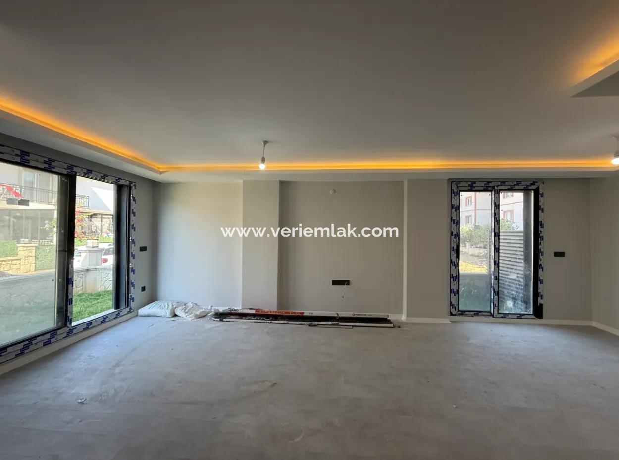 Seferihisar Çolakibrahimbey Mahallesi’nde Merkezi Konumda Satılık Villa