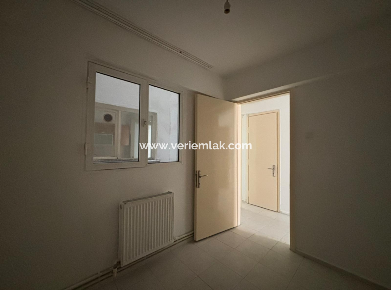 Alsancak Kıbrıs Şehitlerinde 2.Kat 3+1 Kombili Asansörlü Kiralık İş Yeri!