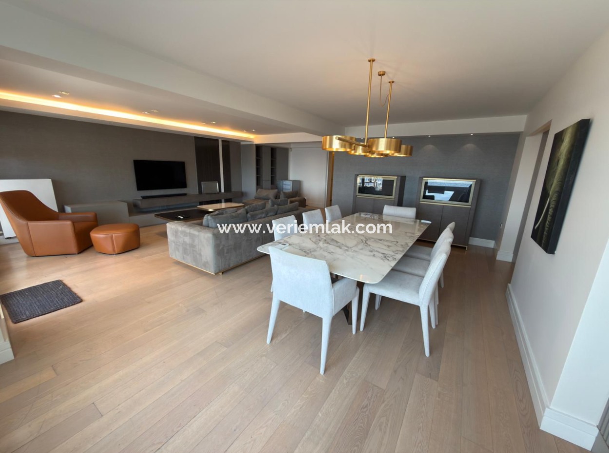 Karataş'ta 4+1  Otoparklı Full Tadilatlı Ara Kat Yalı Dairesi