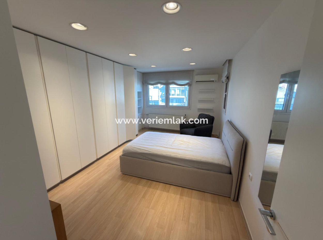 Karataş'ta 4+1  Otoparklı Full Tadilatlı Ara Kat Yalı Dairesi