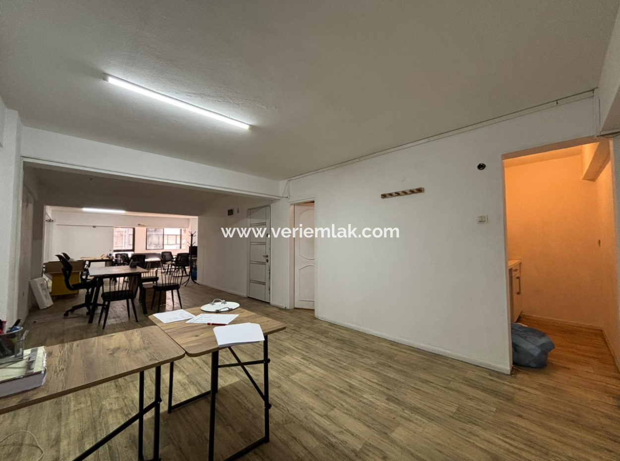 Alsancak Kıbrıs Şehitleri 1.Kat 100M2 1+1 Kiralık İşyeri/Ofis