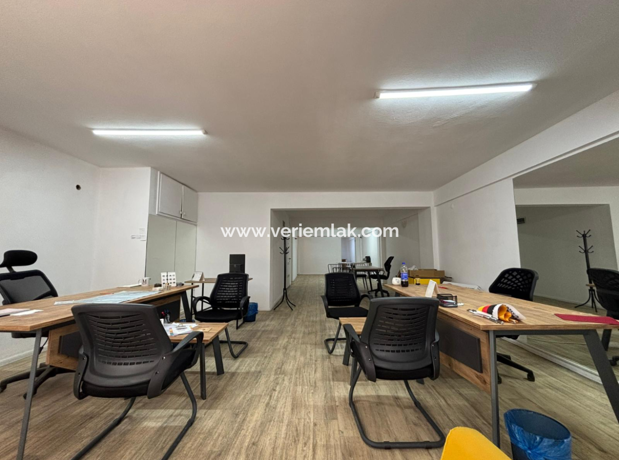Alsancak Kıbrıs Şehitleri 1.Kat 100M2 1+1 Kiralık İşyeri/Ofis