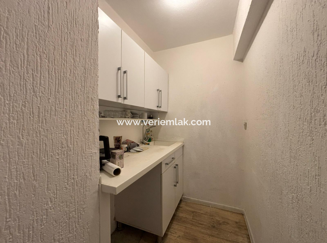Alsancak Kıbrıs Şehitleri 1.Kat 100M2 1+1 Kiralık İşyeri/Ofis