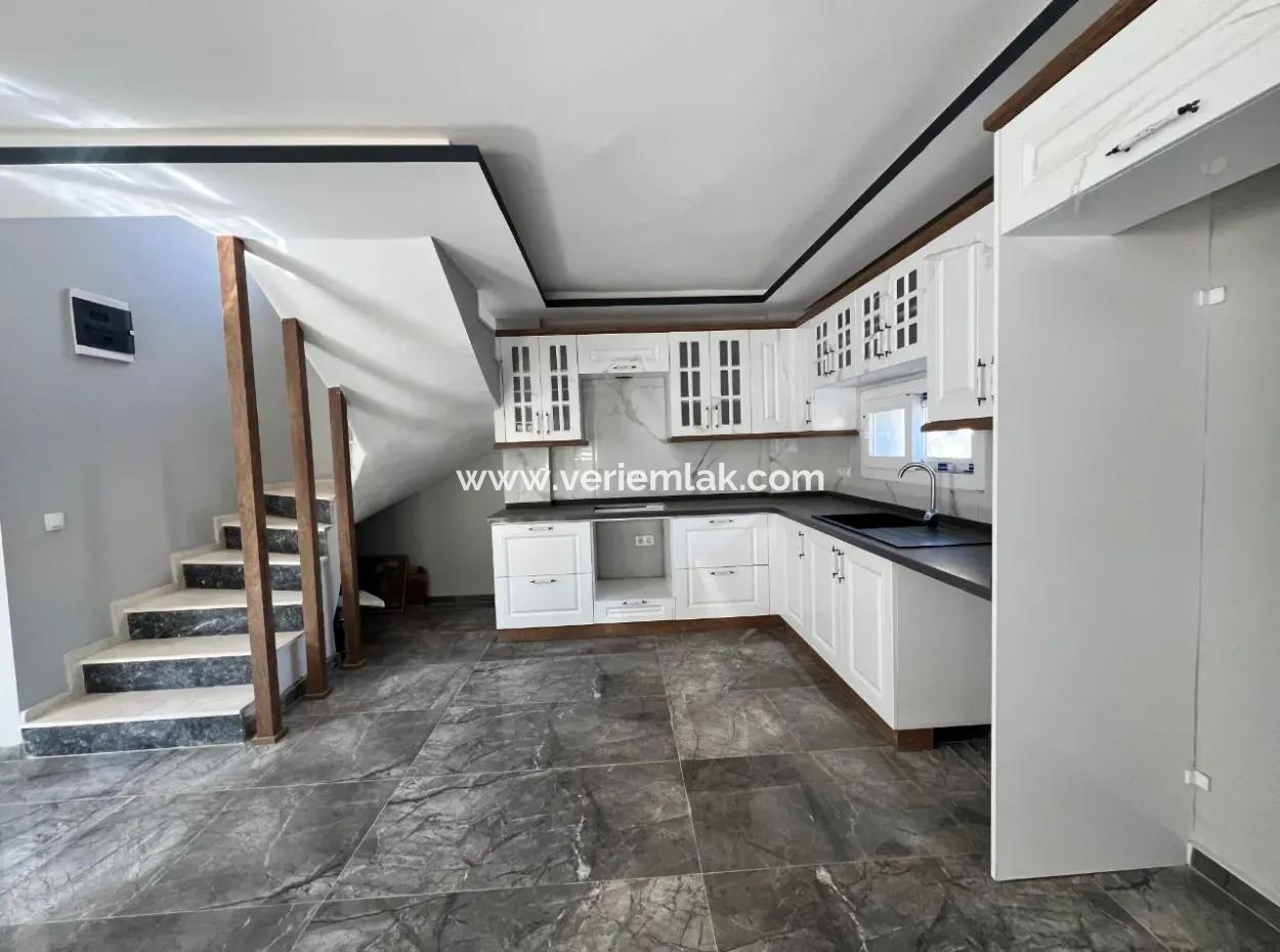 Seferihisar Akarca – Elmastaş Mevkiinde Tam Müstakil 4+1 Deniz Manzaralı Villa