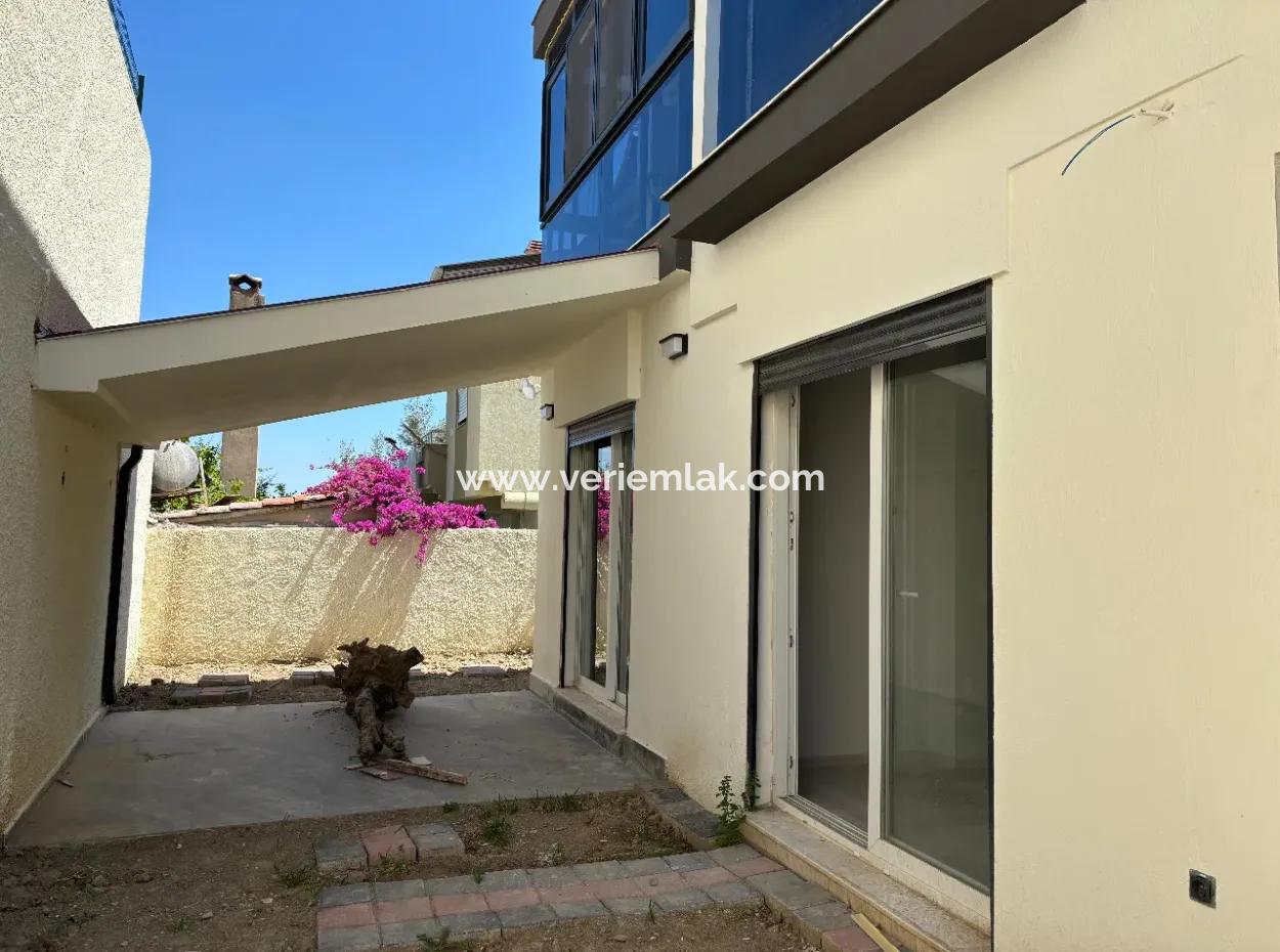 Seferihisar Gözsüzler’de Bahçe Kullanımlı Ve Ardiyeli Kiralık 2+1 Daire