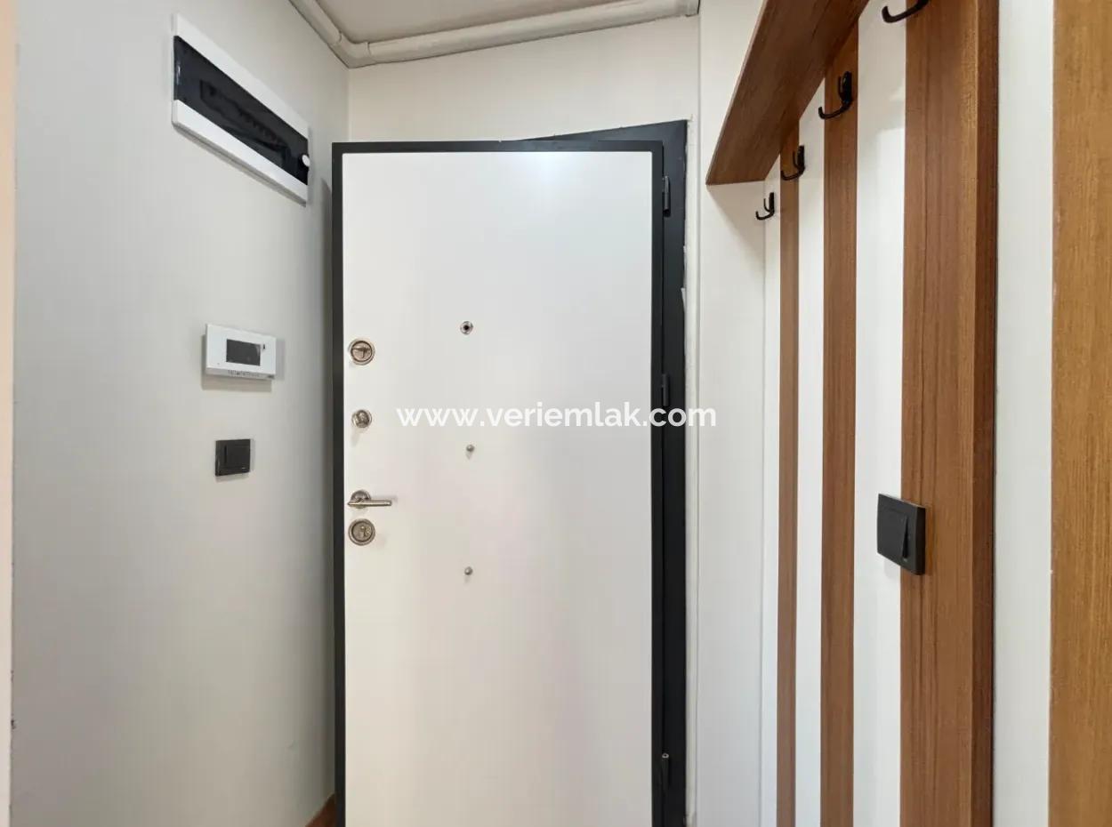 Seferihisar Gözsüzler’de Bahçe Kullanımlı Ve Ardiyeli Kiralık 2+1 Daire