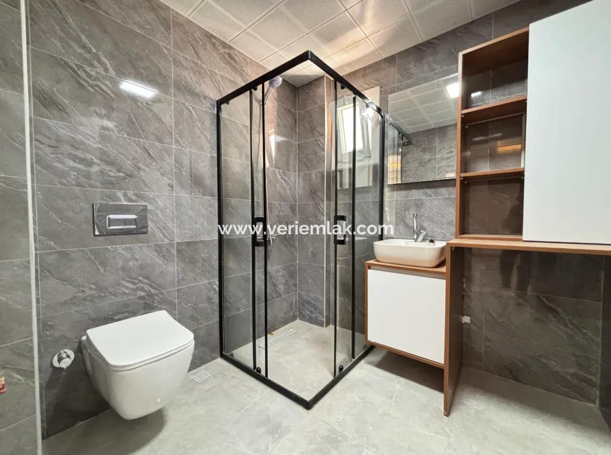 Seferihisar Gözsüzler’de Bahçe Kullanımlı Ve Ardiyeli Kiralık 2+1 Daire