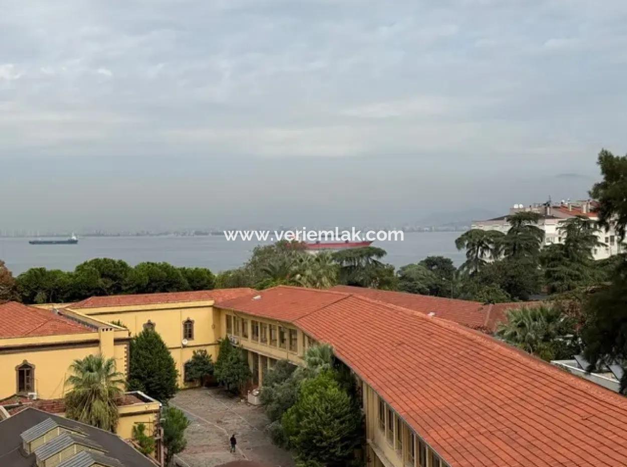 Küçükyalı'da Full Deniz Manzaralı 3+1 140 M2 Masrafsız Daire