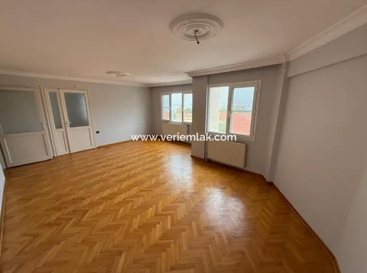 Küçükyalı'da Full Deniz Manzaralı 3+1 140 M2 Masrafsız Daire