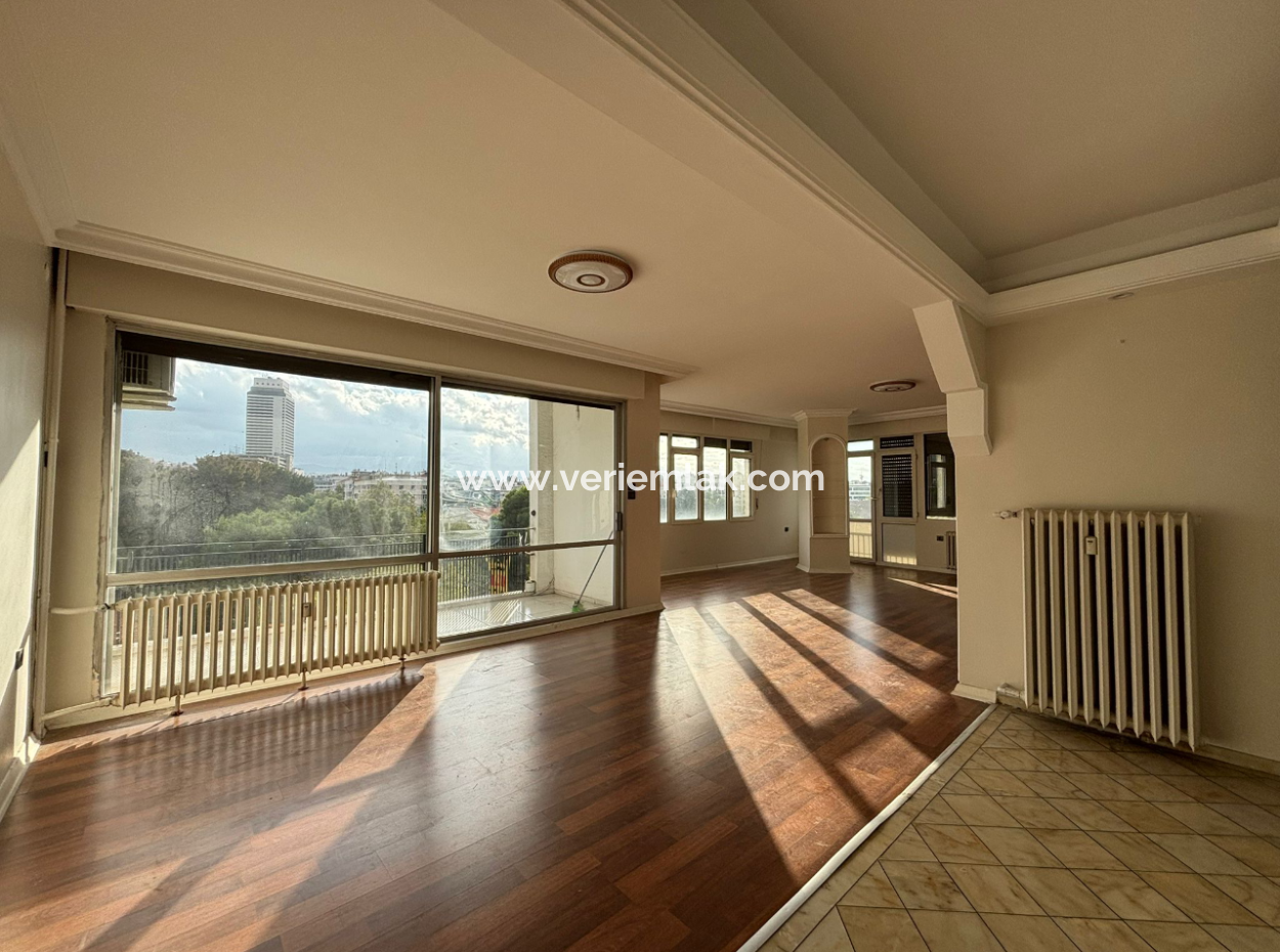 Alsancak Vasıf Çınarda Köşe 2+1 6.Kat Bakımlı Kiralık Daire