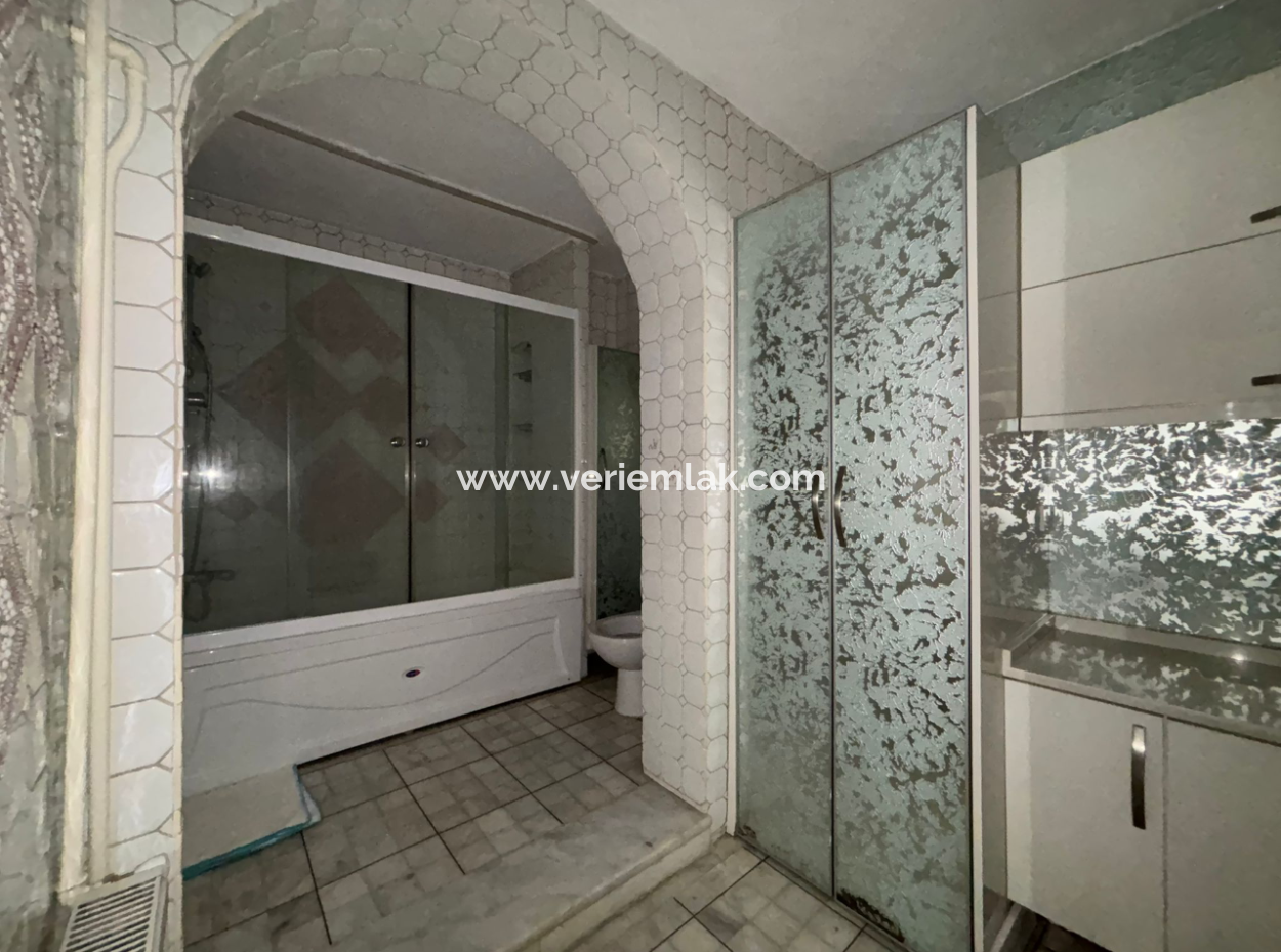 Alsancak Vasıf Çınarda Köşe 2+1 6.Kat Bakımlı Kiralık Daire