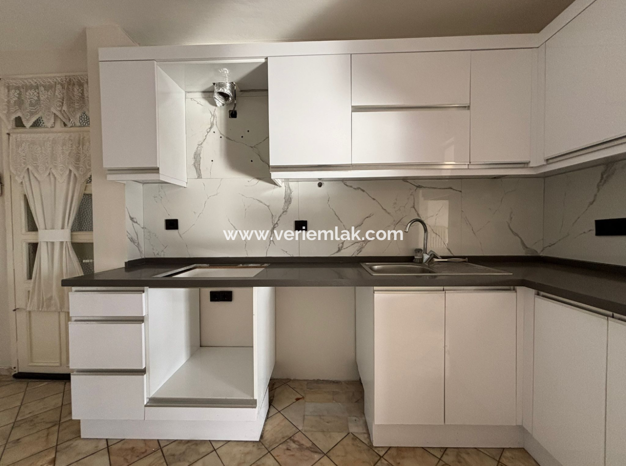 Alsancak Vasıf Çınarda Köşe 2+1 6.Kat Bakımlı Kiralık Daire