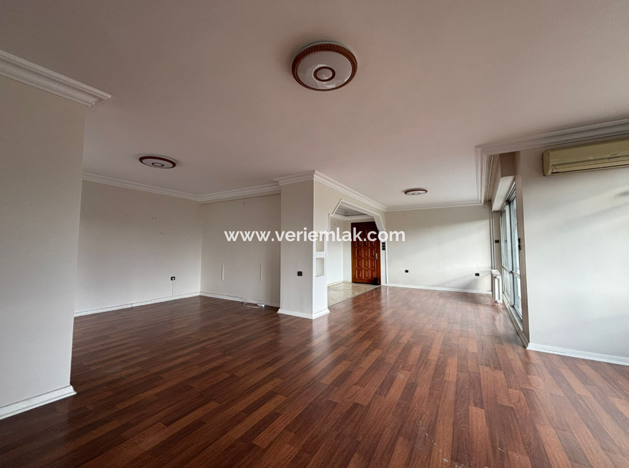 Alsancak Vasıf Çınarda Köşe 2+1 6.Kat Bakımlı Kiralık Daire