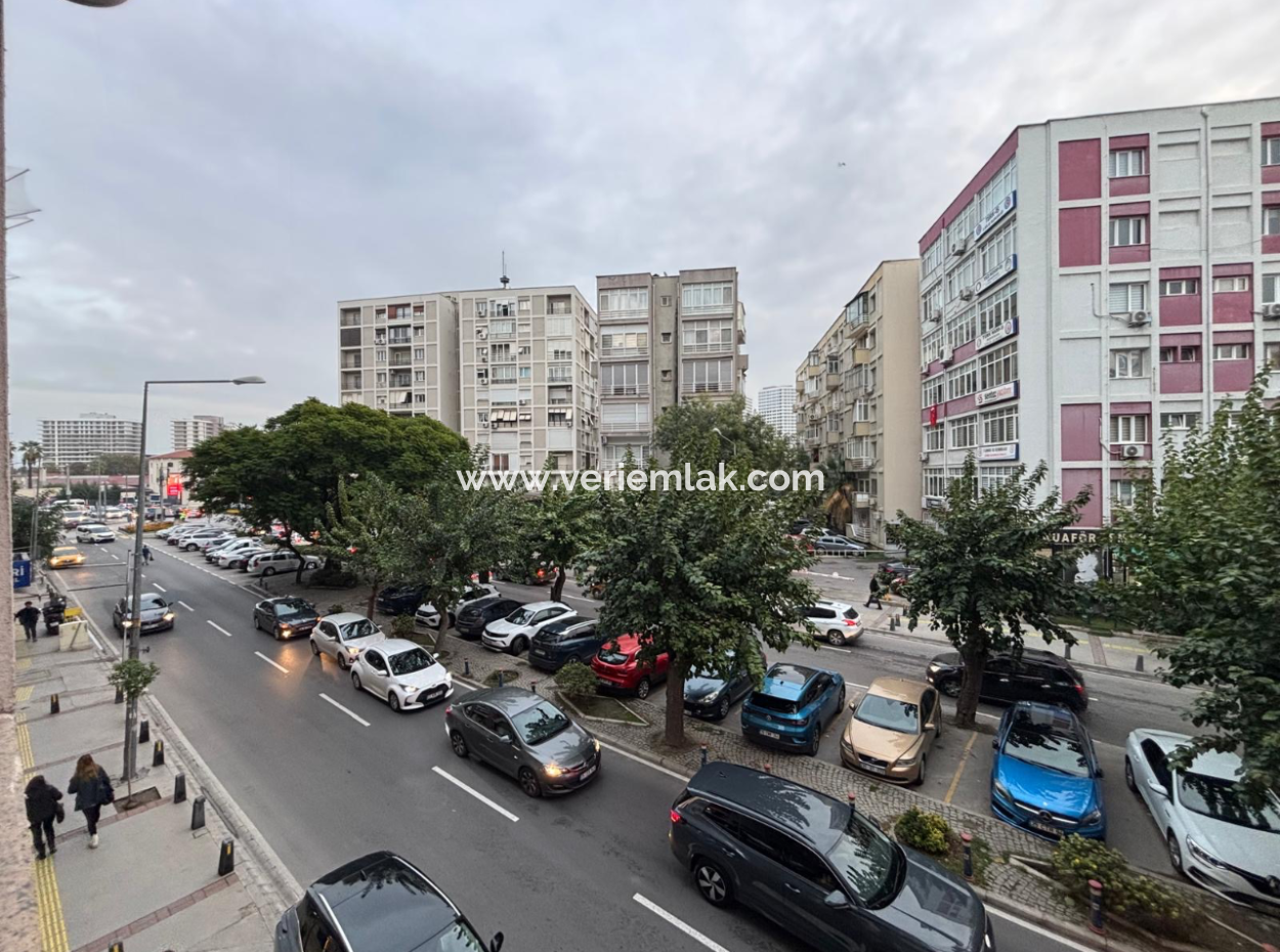 Alsancak  Şair Eşrefte 1.Kat 3+1 Tabela Hakimiyetli Satılık Daire!