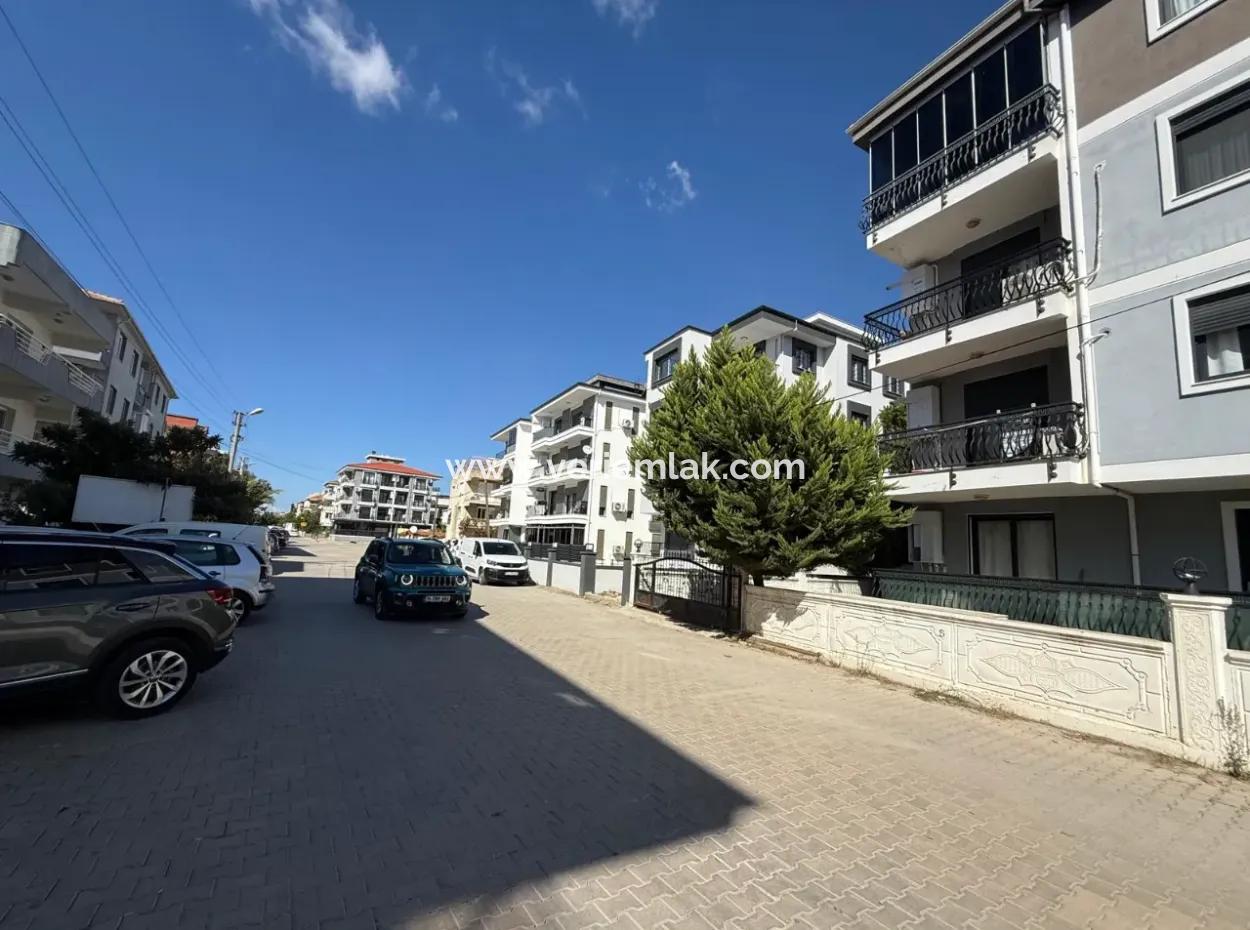 Seferihisar’ın En Sevilen Sokağında, Masrafsız Ve Krediye Uygun Satılık 2+1 Daire