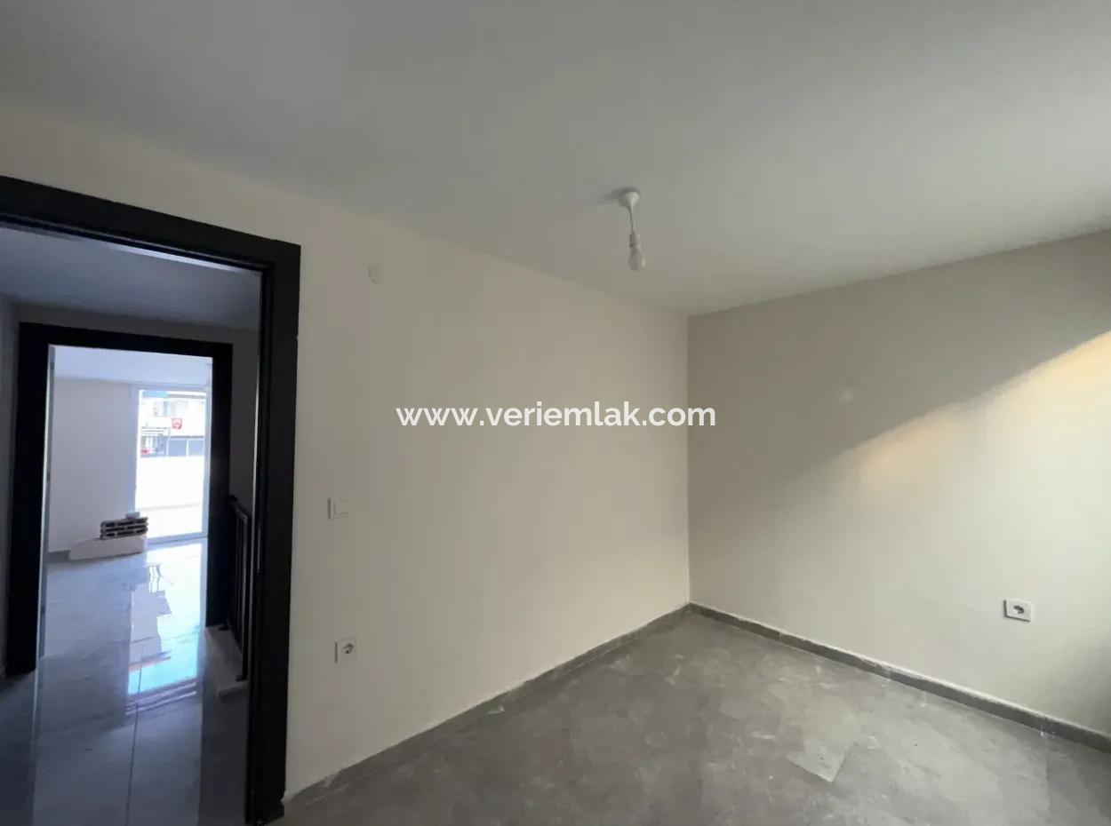 Seferihisar Kent Merkezinde Yerden Isıtmalı, Teraslı Dubleks Kiralık Daire