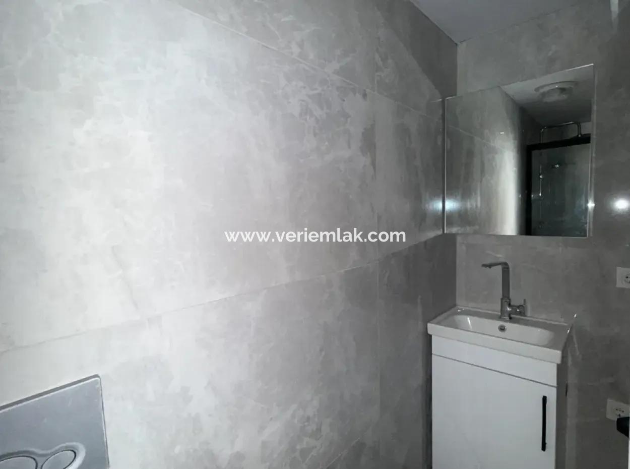 Seferihisar Kent Merkezinde Yerden Isıtmalı, Teraslı Dubleks Kiralık Daire