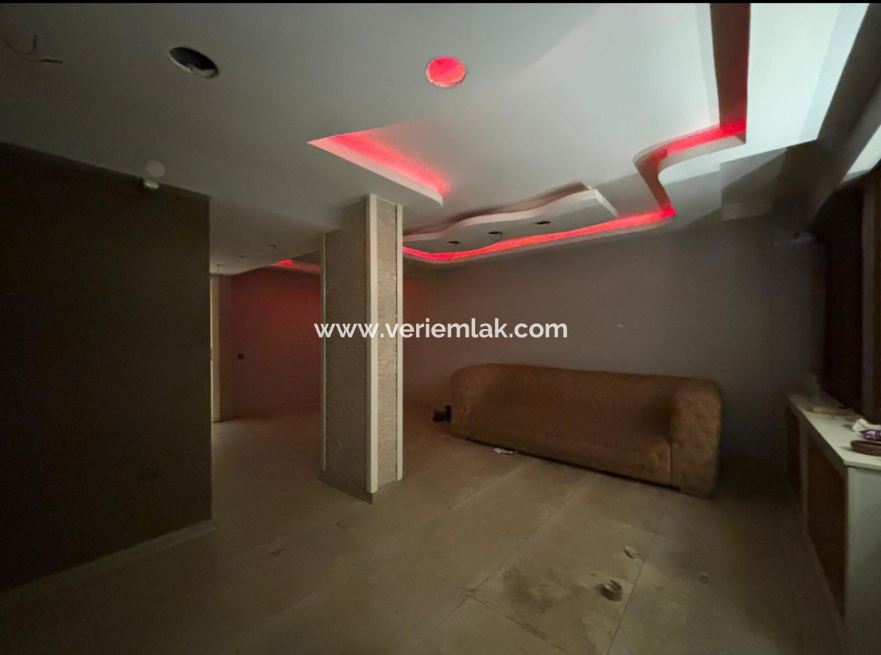 Alsancak  Kordonda  Deniz Manzaralı  2+1 175M2  Tam Kat Kiralık  İş Yeri!