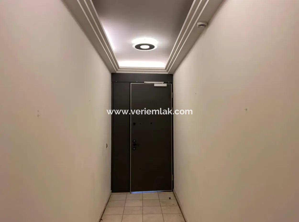 Alsancak Vasıf Çınar Bulvarında 250 M² Prestijli Kiralık İşyeri