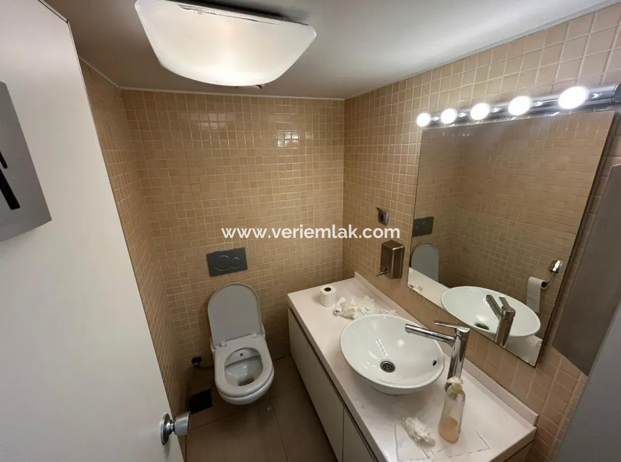 Alsancak Vasıf Çınar Bulvarında 250 M² Prestijli Kiralık İşyeri