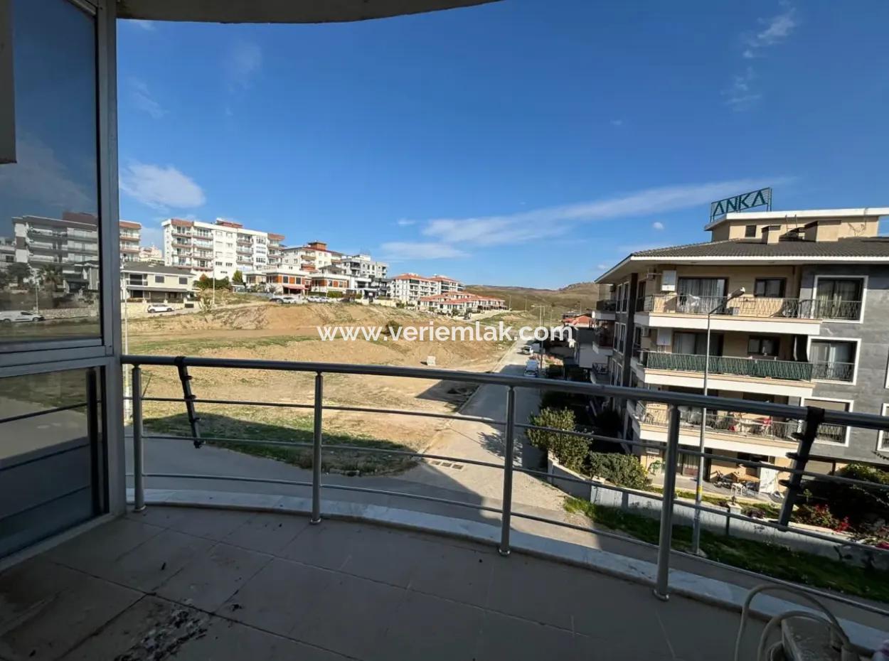 Seferihisar İzmir Caddesi Üzerinde Yeşil Alan Cepheli Kiralık Daire