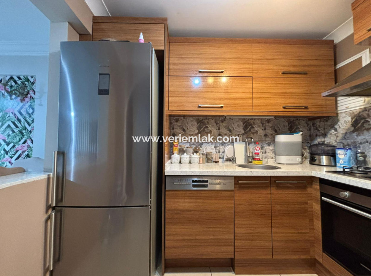 Alsancak Fuar Cepheli Kombili Bakımlı 2+1 Eşyalı Kiralık Daire!