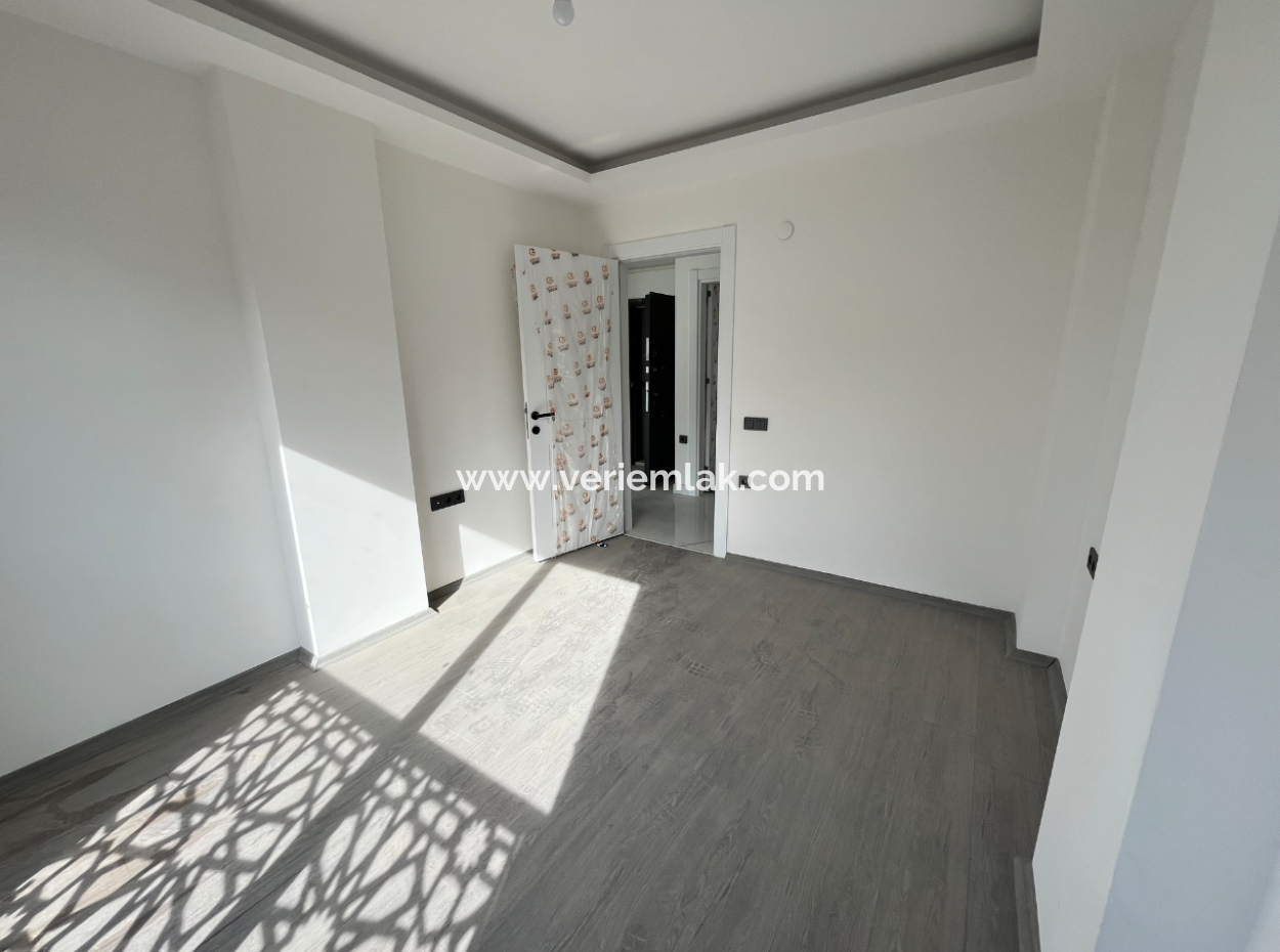 Seferihisar Çolakibrahim Bey Mahallesi – Stadyum Yakınında 2+1 Sıfır Daire