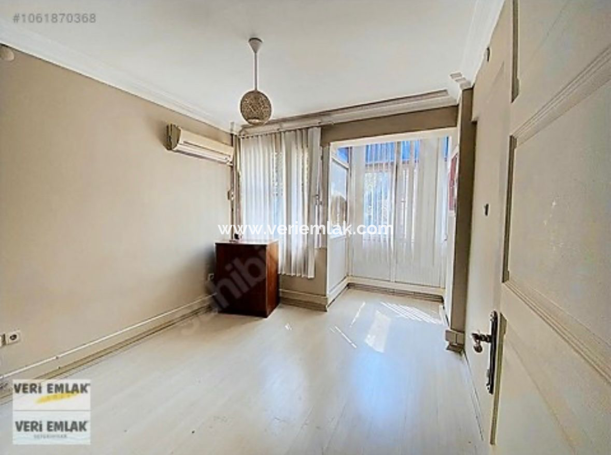 Alsancak Cami Yakını 1.Kat 2+1 Asansörlü Klimalı Kiralık Daire!