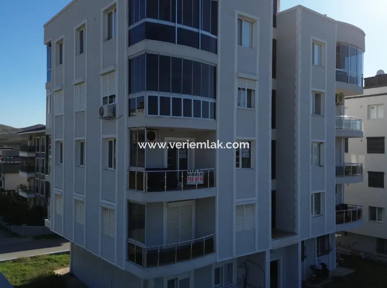 Seferihisar İzmir Caddesi Üzerinde Yeşil Alan Cepheli • Satılık 3+1 Daire