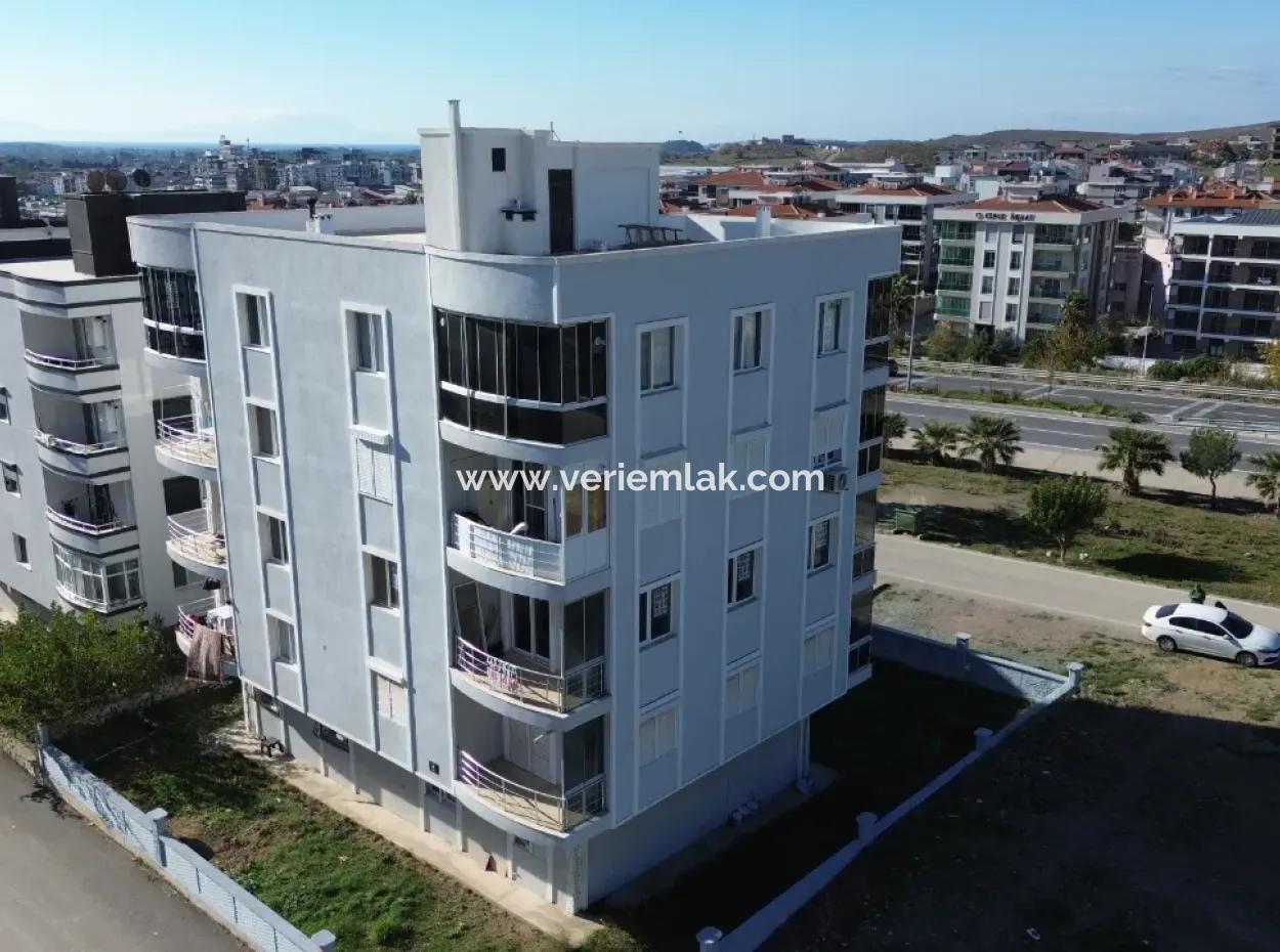 Seferihisar İzmir Caddesi Üzerinde Yeşil Alan Cepheli • Satılık 3+1 Daire