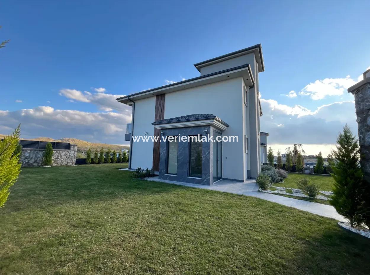 Seferihisar Bahçeşehir – Özel Yaşam Konseptli Lüks Villa