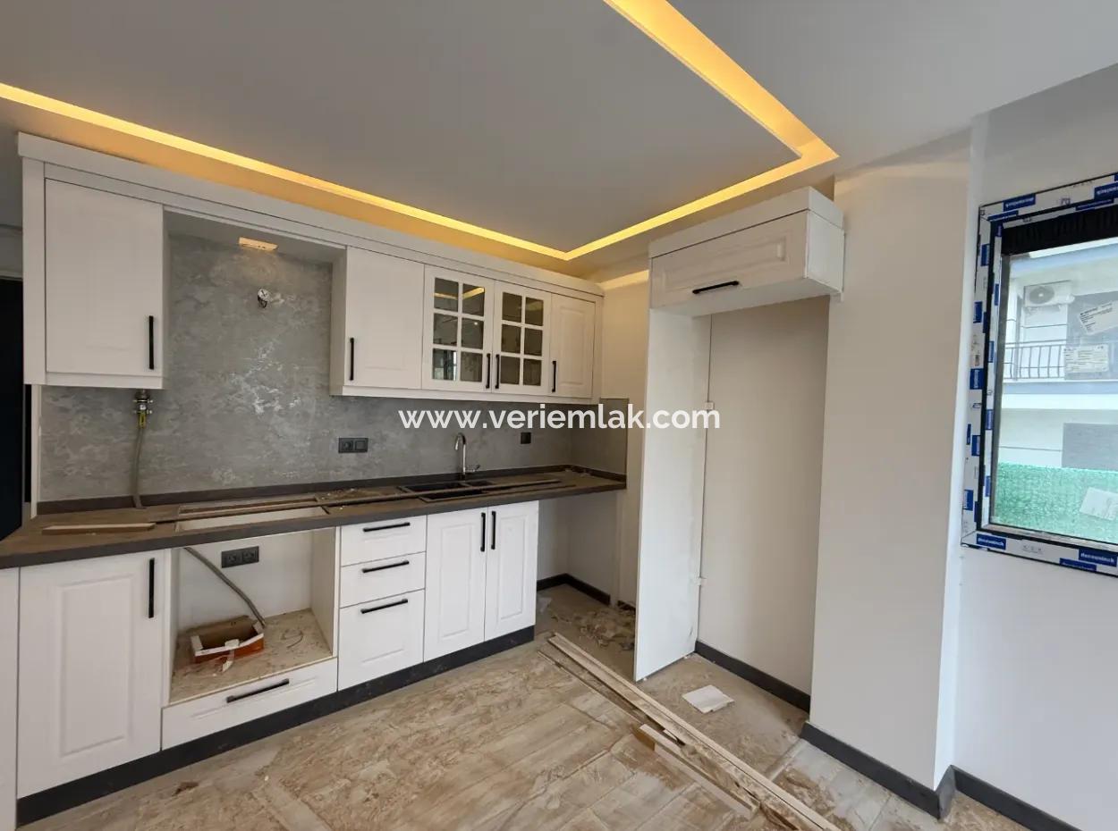 Seferihisar Camikebir – Gözsüzler Bölgesinde 1+1 Bahçe Kullanımlı Sıfır Satılık Daire