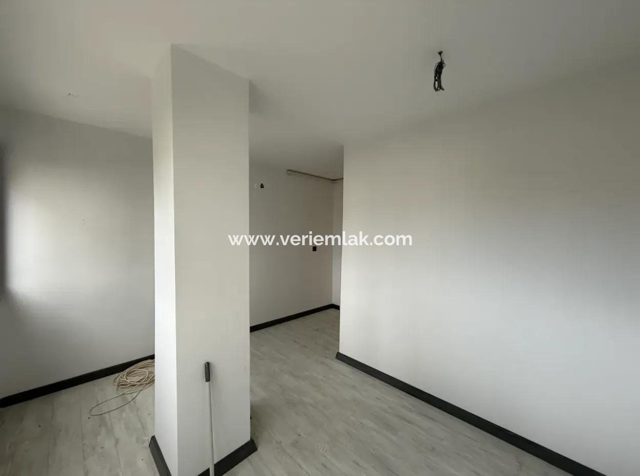 Seferihisar Camikebir – Gözsüzler Bölgesinde 2+1 Sıfır Satılık Daire