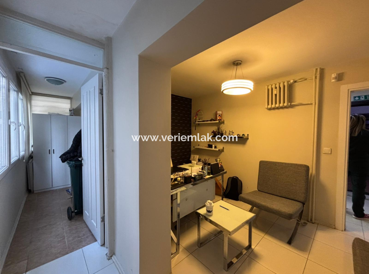 Alsancak Plevne Bul. 1.Kat 3+1 Diş Doktoruna Kiralık Eşyalı Muayene!