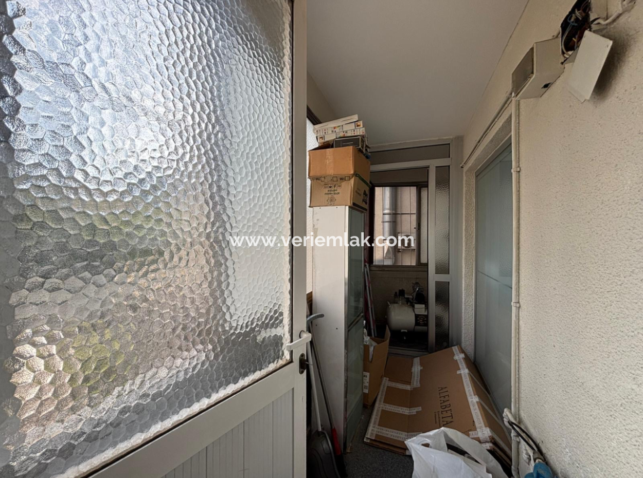 Alsancak Plevne Bul. 1.Kat 3+1 Diş Doktoruna Kiralık Eşyalı Muayene!