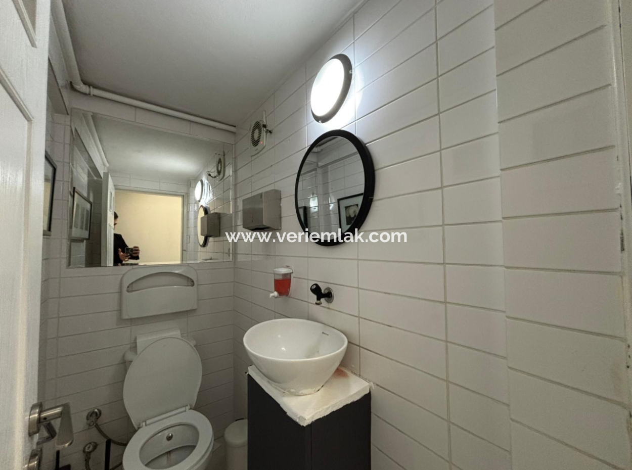 Alsancak Plevne Bul. 1.Kat 3+1 Diş Doktoruna Kiralık Eşyalı Muayene!