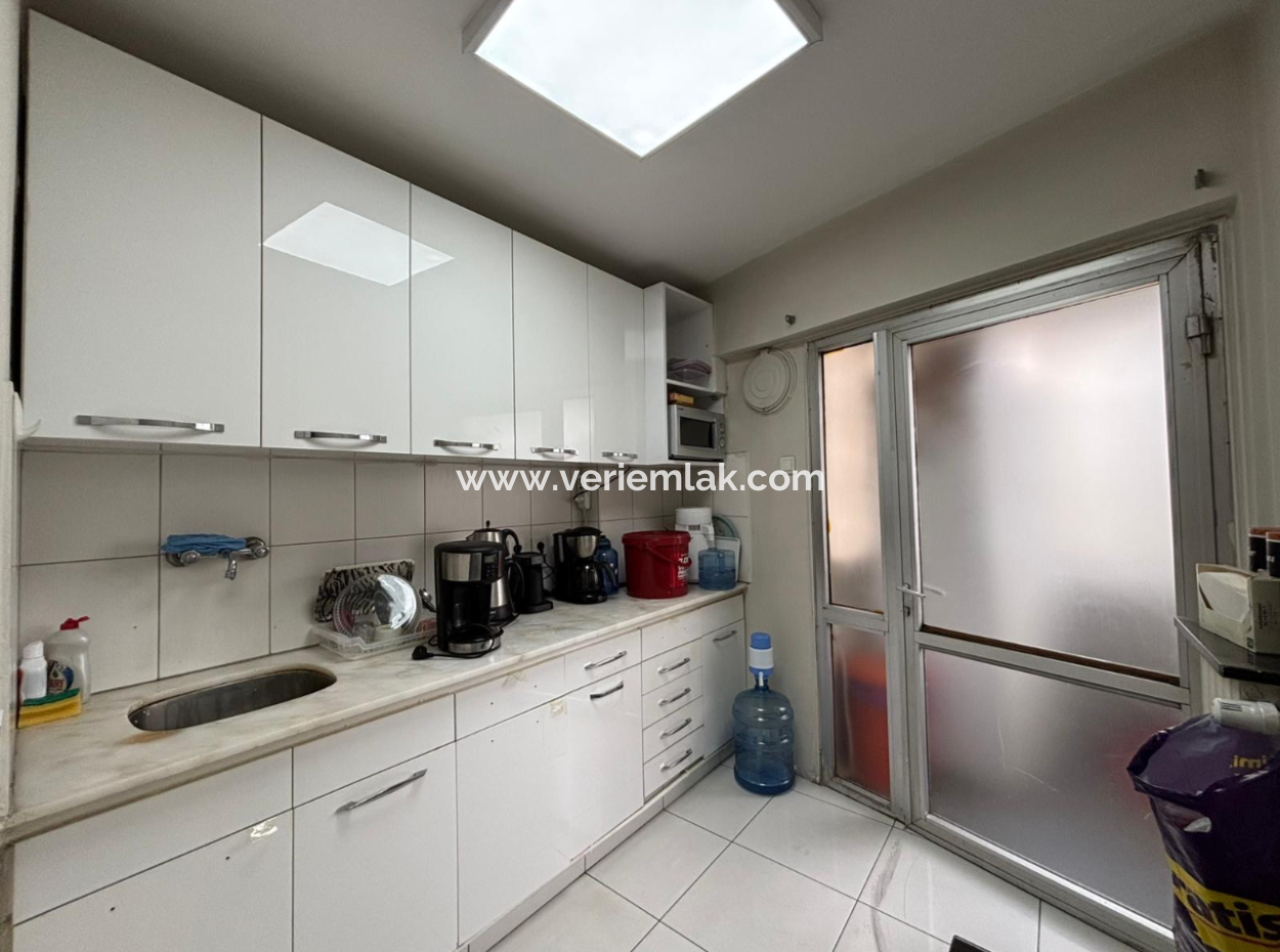 Alsancak Plevne Bul. 1.Kat 3+1 Diş Doktoruna Kiralık Eşyalı Muayene!