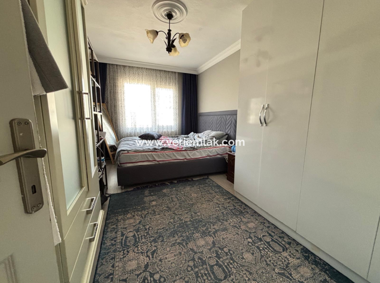 Alsancak Kahramanlarda Masrasız Fuar Cepheli 3+1 Satılık Eşyalı Daire!