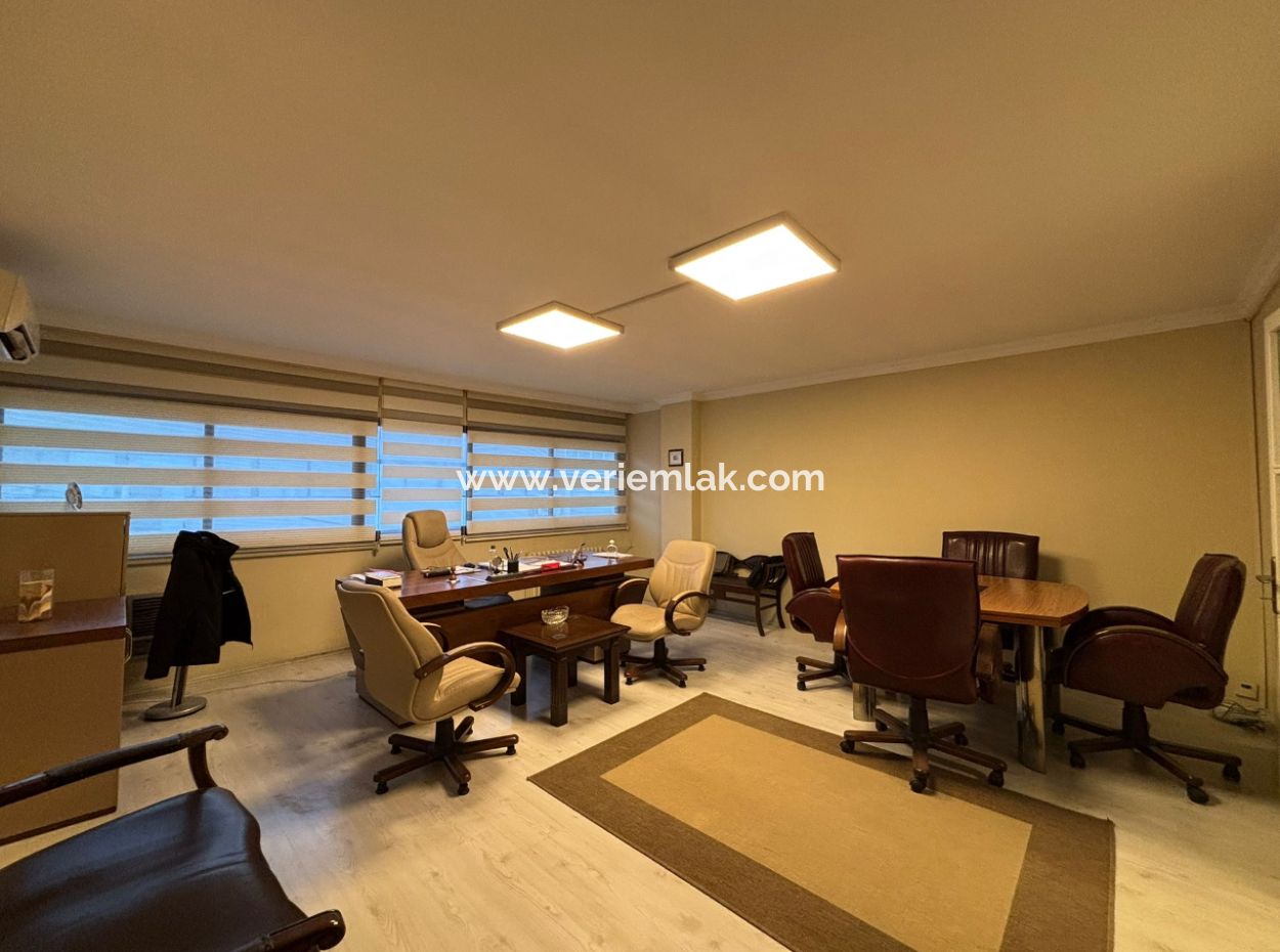 Alsancak Kıbrıs Şehitleri Yakını 1+1 Eşyalı Kiralık Ofis/Iş Yeri!