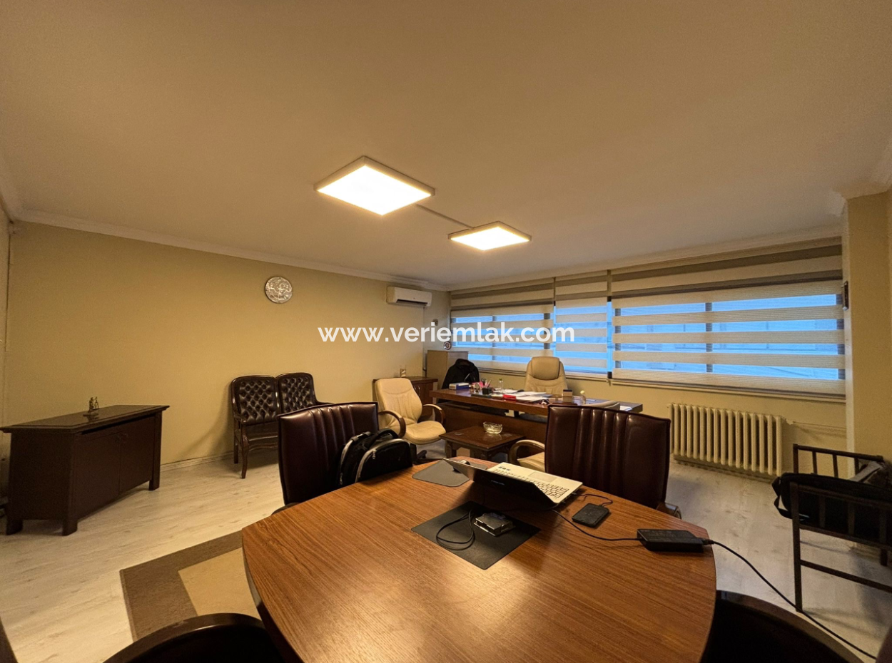 Alsancak Kıbrıs Şehitleri Yakını 1+1 Eşyalı Kiralık Ofis/Iş Yeri!