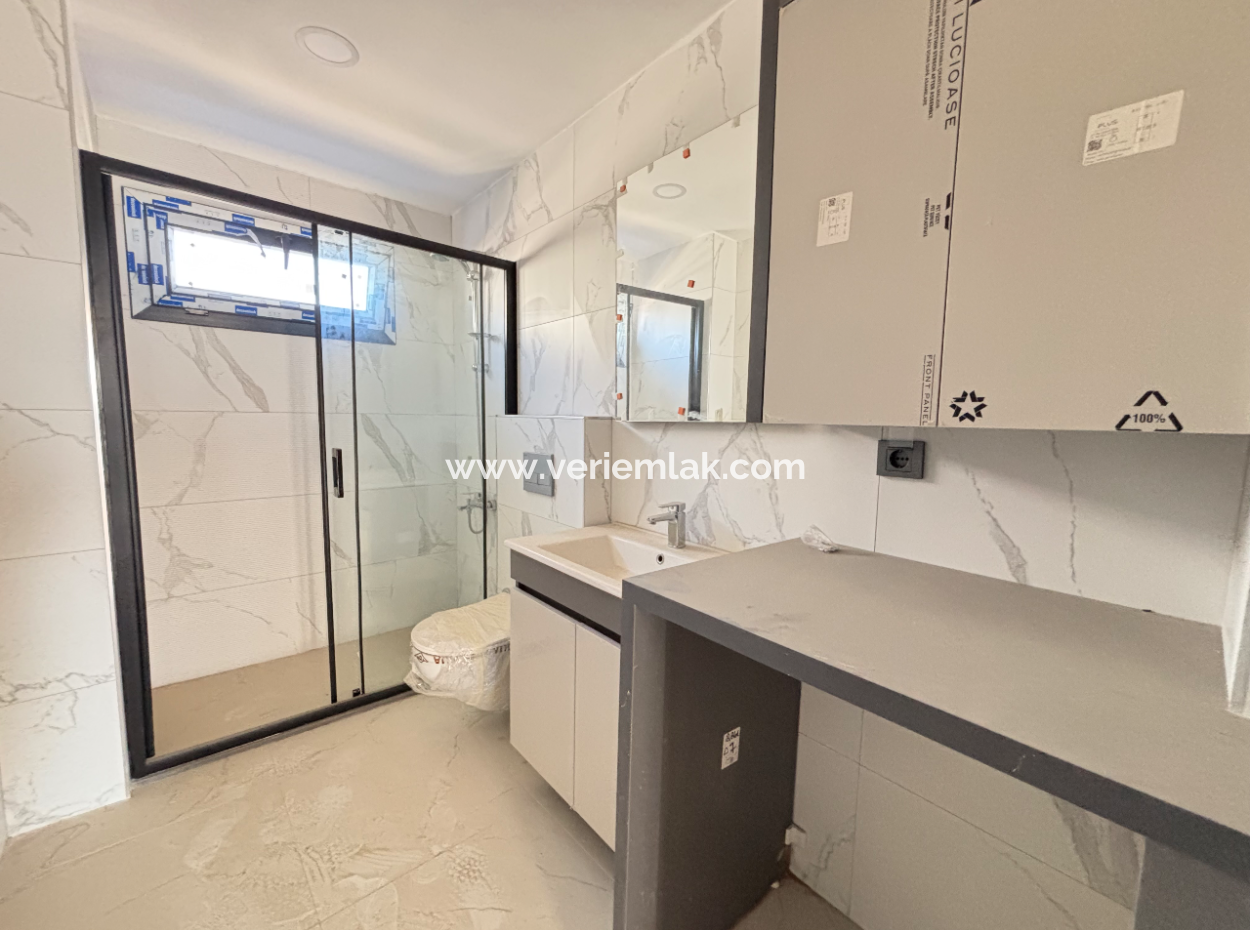 Seferihisar Camikebir’de Site İçinde Satılık 2+1 Daire