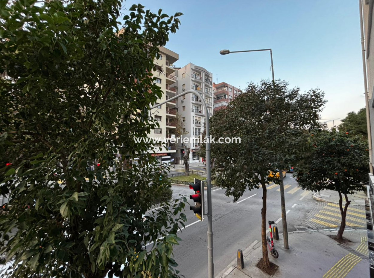 Alsancak Şair Eşrefte 1.Kat 3+1 Yenilenmiş Kiralık İş Yeri / Daire!