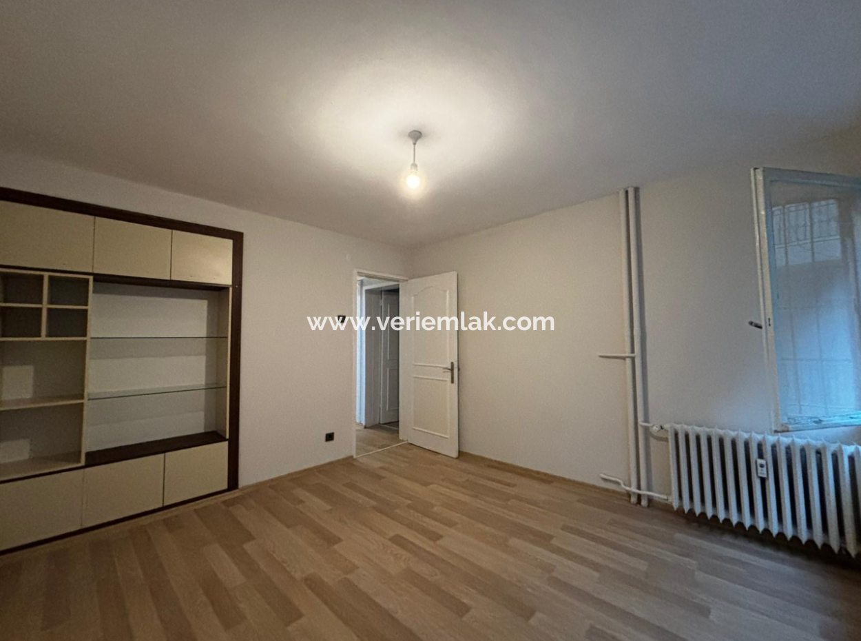 Alsancak Şair Eşrefte 1.Kat 3+1 Yenilenmiş Kiralık İş Yeri / Daire!