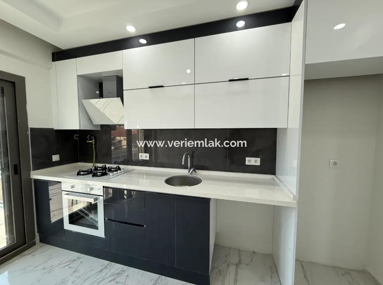 Seferihisar Camikebir’de Sıfır 2+1 Daireler