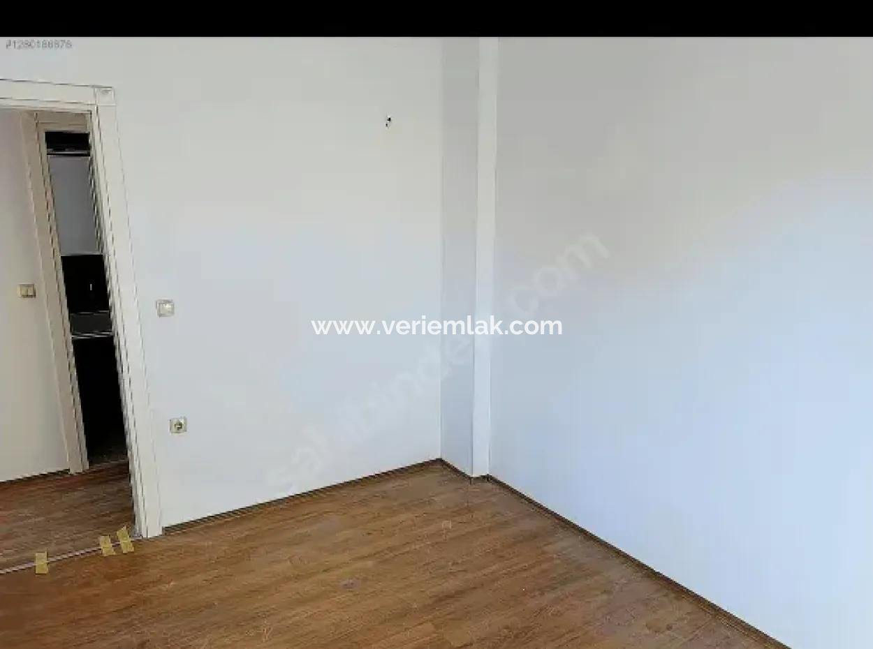 Alsancak Devlet Hastanesi Karşısı  Işyerine Uygun 160 M² 5+1 Kiralık Ofis
