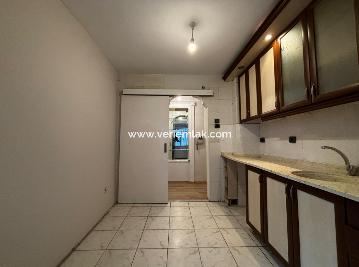 Alsancak Şair Eşrefte 1.Kat 3+1 Yenilenmiş Kiralık İş Yeri /Daire!